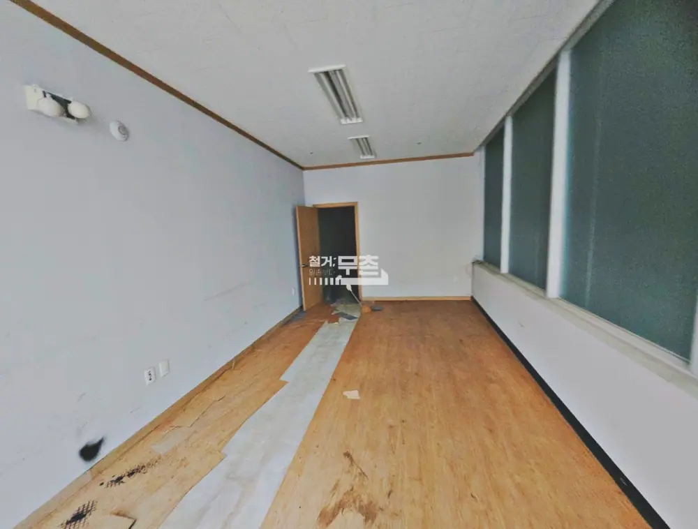금천구 7평 사무실 부분 철거 현장 (1)